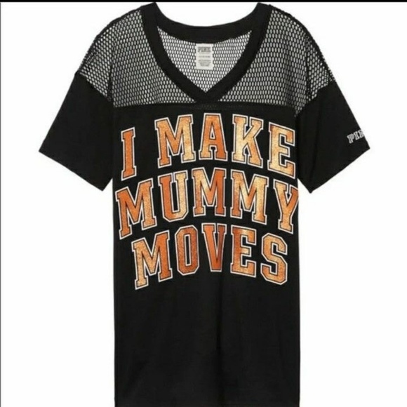 🆕️VS PINK, I Make Mummy Moves Tshirt - Picture 1 of 5